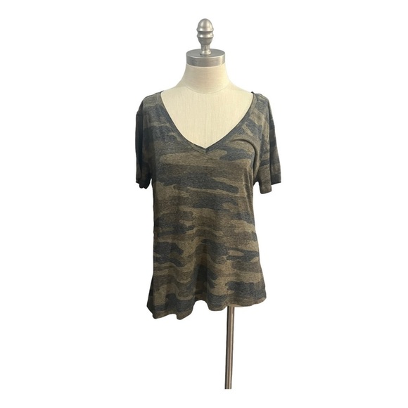 Lucky Brand Tops - Lucky Brand V Neck Tee Shirt Camo Women's Size Large Army Short Sleeves